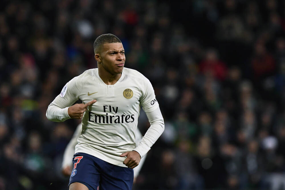 潜在归化！巴西20岁中锋将登陆中超，下家2选1，5年后望进国足